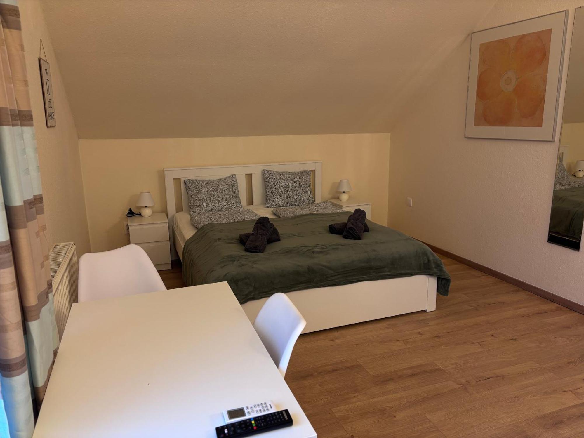 ベセス Airportmax Panzio Bed & Breakfast エクステリア 写真