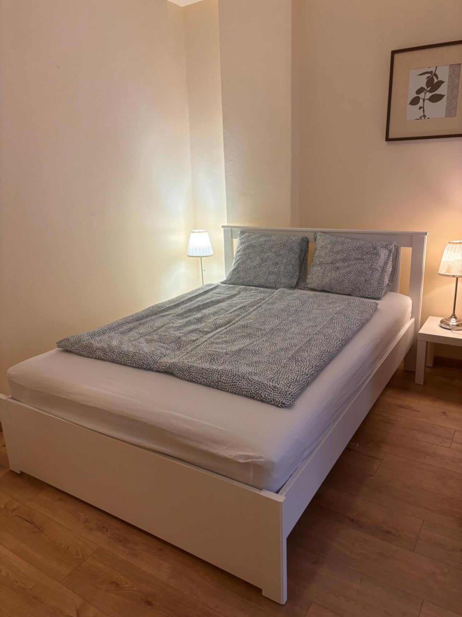 ベセス Airportmax Panzio Bed & Breakfast エクステリア 写真