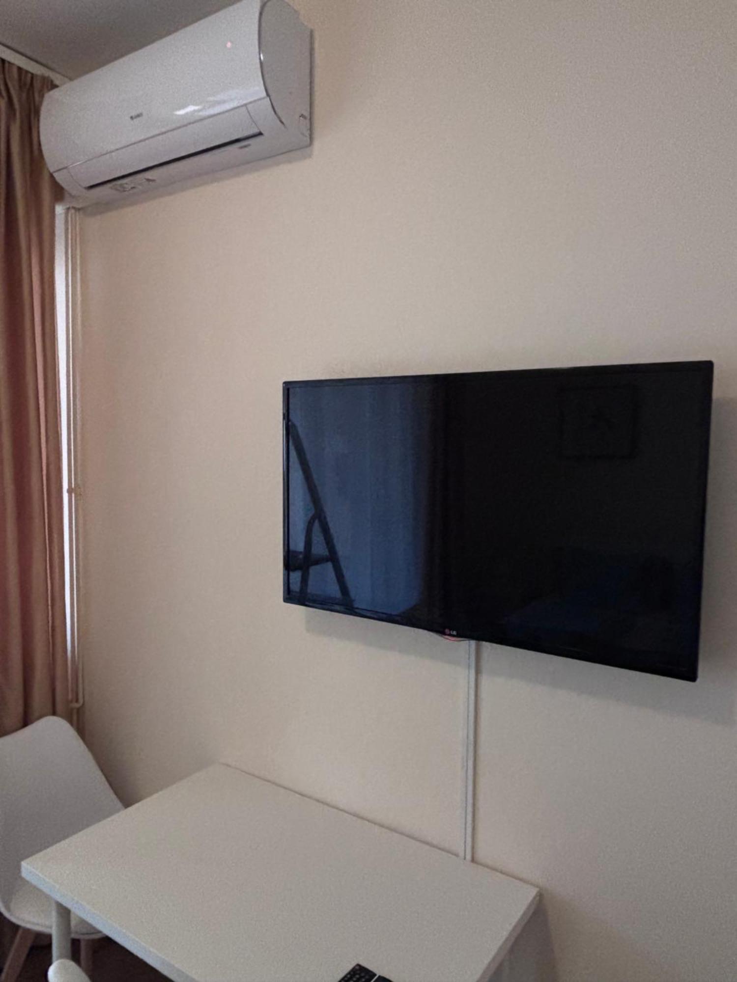 ベセス Airportmax Panzio Bed & Breakfast エクステリア 写真