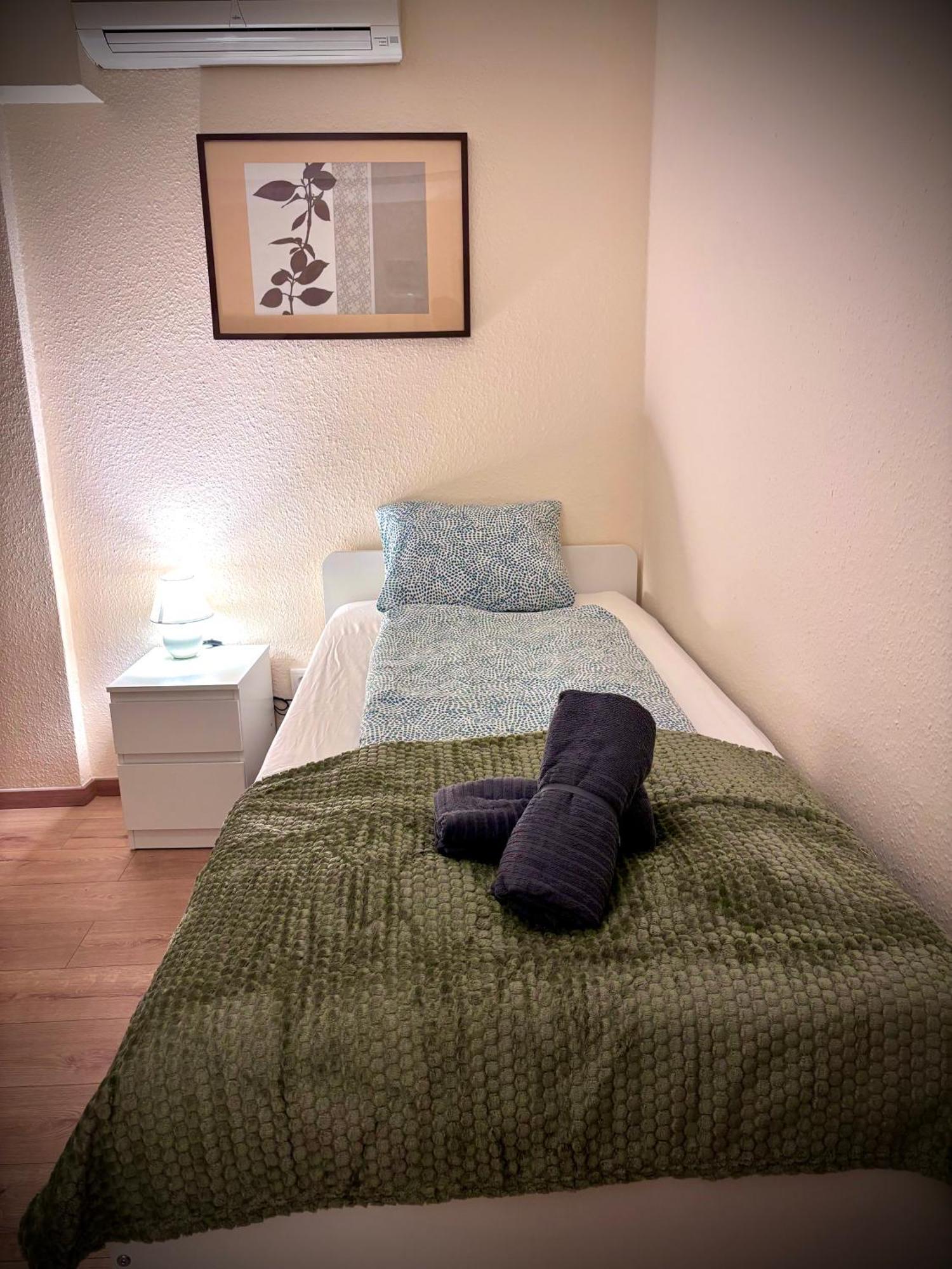 ベセス Airportmax Panzio Bed & Breakfast エクステリア 写真