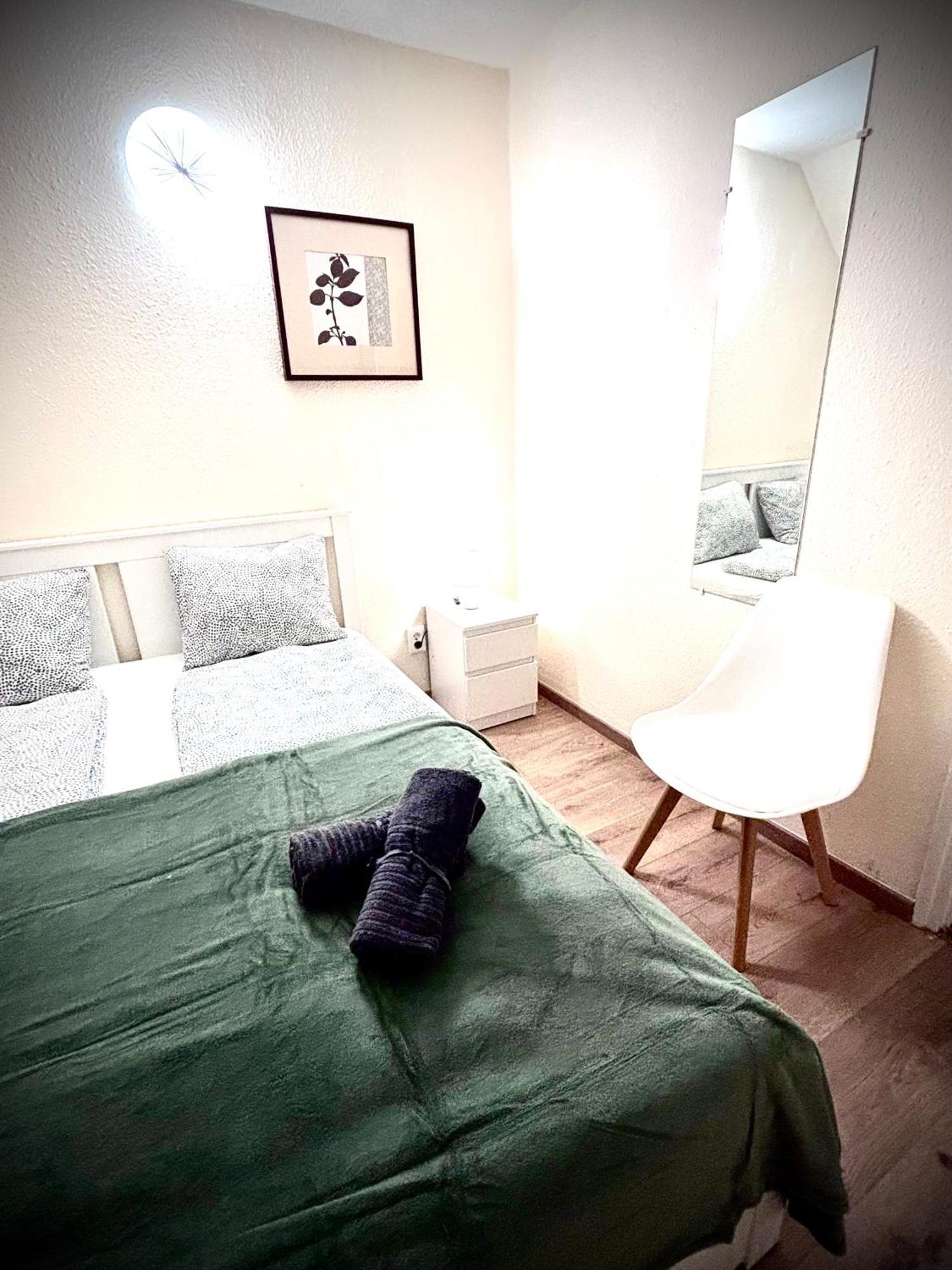 ベセス Airportmax Panzio Bed & Breakfast エクステリア 写真